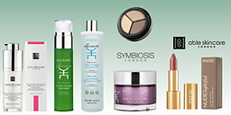 Подари си любимата козметика и без повод снимка