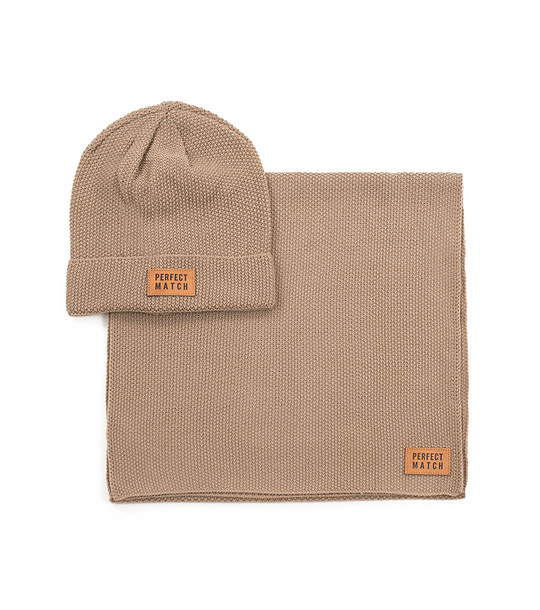 Unisex комплект от шапка и шал в бежово снимка