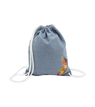 Синя памучна раница с бродерии снимка