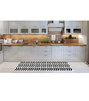 Бяла постелка с черен принт 180х52 см снимка