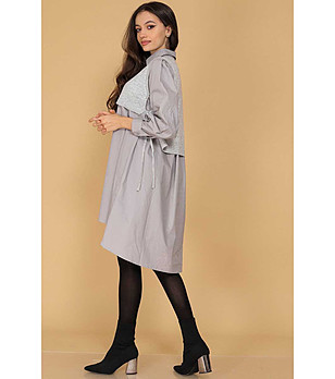 Сива oversize рокля снимка