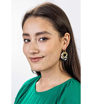 Дамски златисти обеци с елемент в черно и бяло Earrings снимка