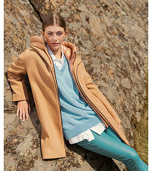 Дамско яке в цвят камел Edona снимка