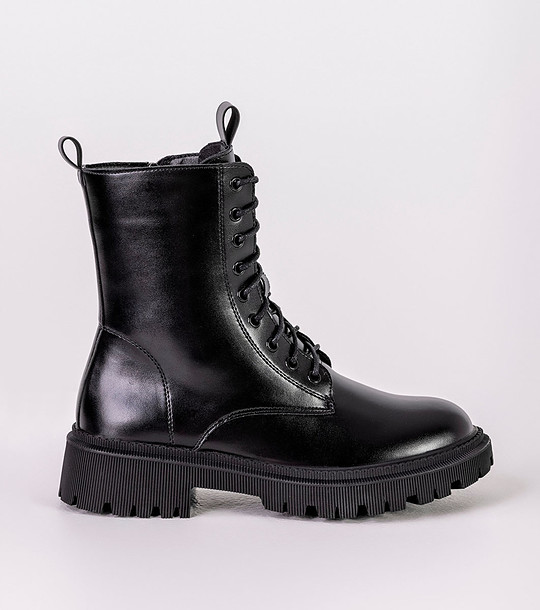 Дамски боти в черно Trika снимка