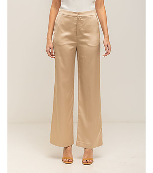 Бежов сатенен дамски панталон снимка