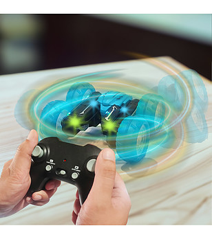 Въртяща се торнадо кола с дистанционно снимка