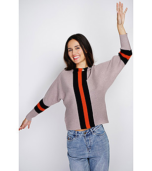 Дамски пуловер в бежово с контрастни кантове Arilyn снимка