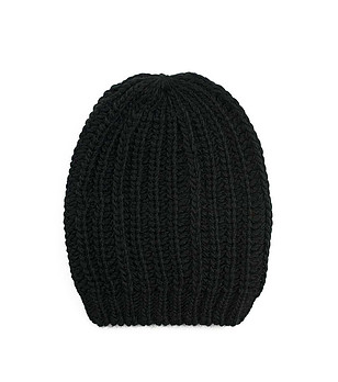 Черна unisex зимна шапка снимка