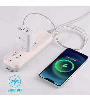 Европейски адаптер с USB + USB TYPE C за бързо зареждане снимка