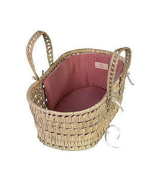 Плетен кош - легло за кукла 28-34 см със завивки снимка