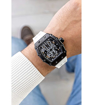 Автоматичен мъжки часовник скелетон в черно и бяло снимка