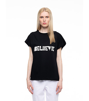 Памучна дамска черна тениска Believe снимка