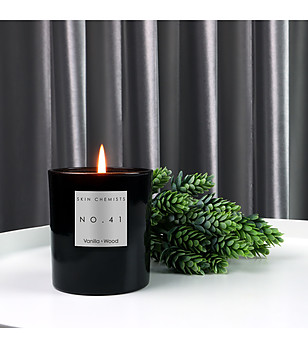 Ароматна свещ Vanilla & Wood 200 гр снимка
