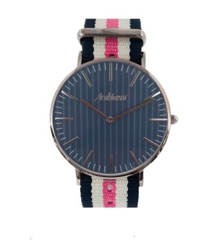 Кварцов аналогов часовник в бяло, розово и черно снимка