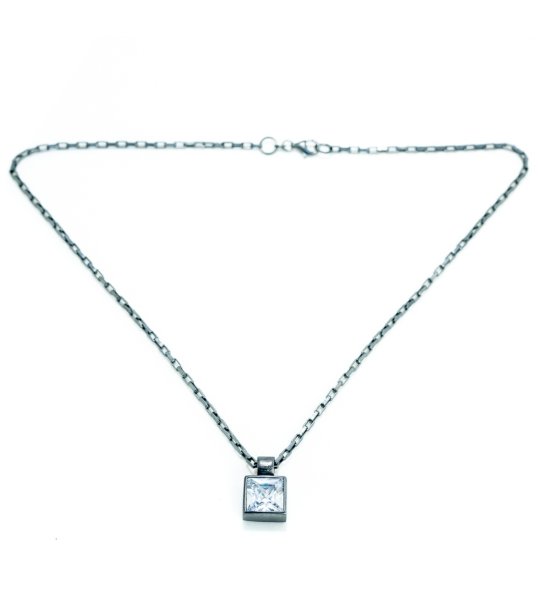 Колие сребристо колие с висулка с камък  снимка