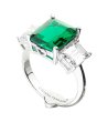 Елегантен сребрист пръстен със зелен камък размер 16-0 снимка