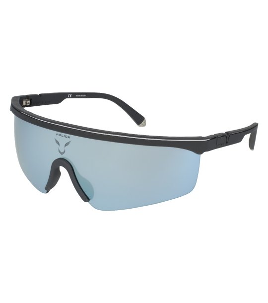 Спортни слънчеви очила с черна рамка снимка