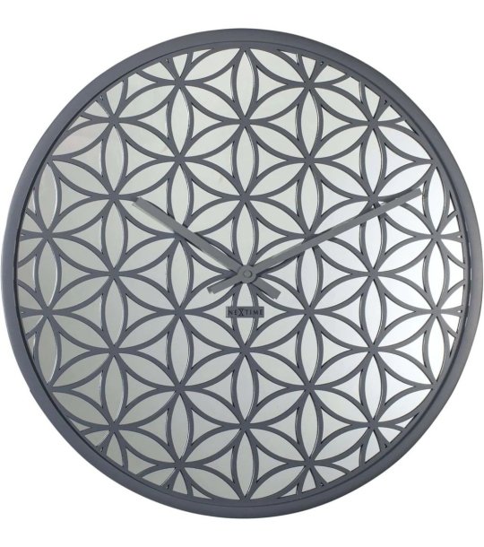 Дървен стенен часовник в сиво снимка