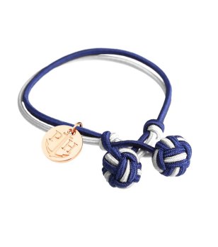 Дамска гривна в тъмносиньо и бяло с възли и златиста висулка снимка