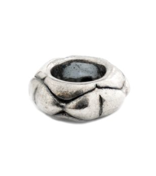 Талисман в сребристо с антик ефект снимка