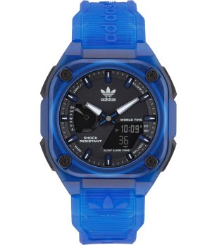 Мъжки аналогов часовник хронограф в сиьно снимка