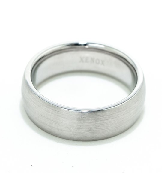 Дамски пръстен в сребристо с класически дизайн снимка