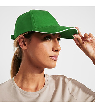 Зелена памучна шапка с козирка ERIS снимка