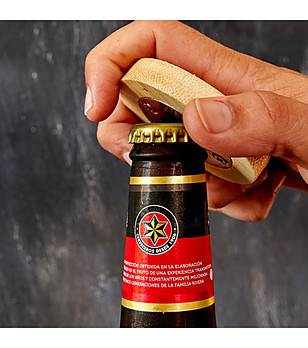 Бамбукова отварачка с магнит снимка