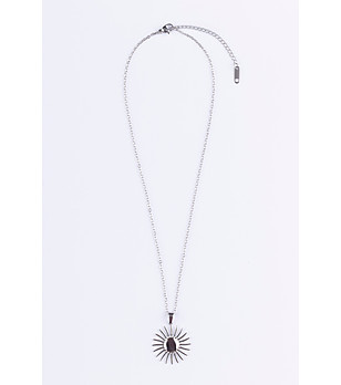 Сребристо дамско колие с висулка слънце снимка