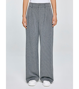 Сив дамски широк панталон с райе Elvie снимка