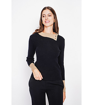 Дамски пуловер в черно и бежово с асиметрична яка снимка