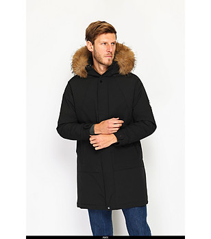 Дълго зимно мъжко яке в черно снимка