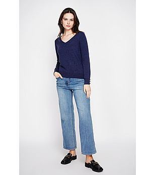 Тъмносин дамски пуловер снимка