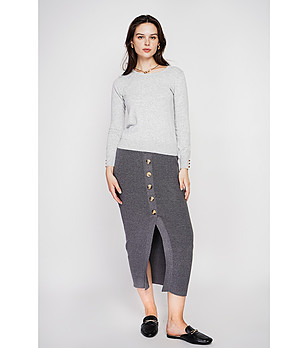 Дамски пуловер в сиво снимка