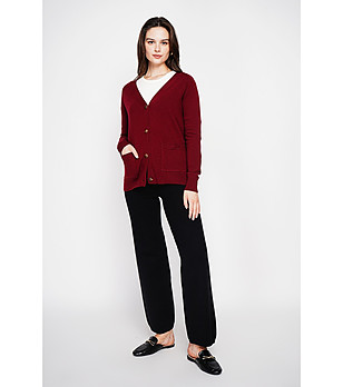 Дамска жилетка в бордо снимка