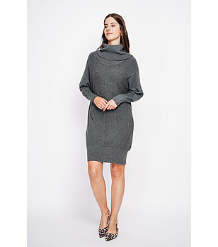 Oversize рокля в сиво с шал яка снимка