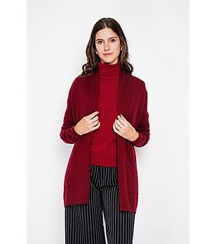 Дамска жилетка в бордо снимка