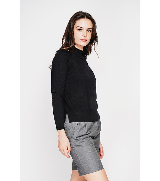 Дамски черен пуловер снимка