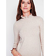 Дамски пуловер в цвят крем с къдрички-3 снимка