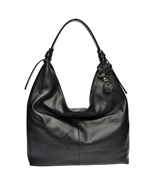 Кожена дамска черна чанта снимка