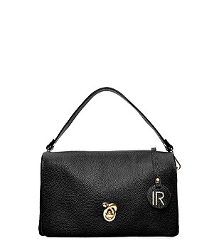 Дамска чанта от естествена кожа в черно снимка