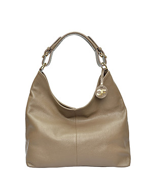 Дамска чанта от естествена кожа в цвят таупе Izora снимка