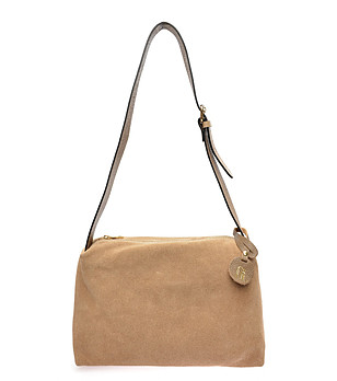 Дамска бежова велурена чанта снимка