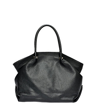 Черна дамска чанта от естествена кожа снимка