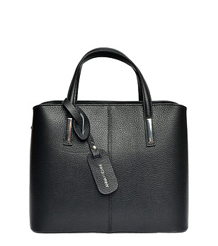 Черна дамска кожена чанта снимка