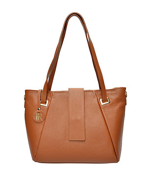 Дамска чанта от естествена кожа в цвят коняк снимка