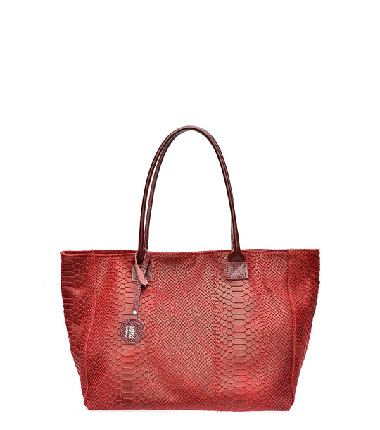 Дамска кожена чанта в червено снимка