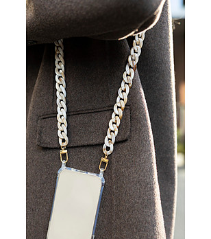 Верижка за телефон в бежово снимка