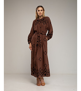 Дълга рокля в кафяво с фигурален принт снимка