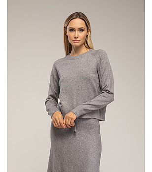 Дамски пуловер в сиво снимка